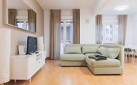 Amplio apartamento reformado con garaje en Amara, Donostia-San Sebastián - Isabel II
